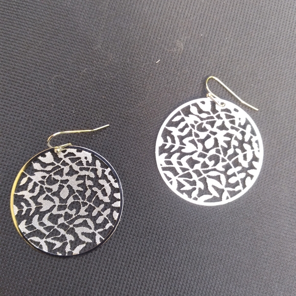 Boho Silvertonetone Fall Leaves Earrings Splendid 🍁 🍁 - Picture 5 of 10